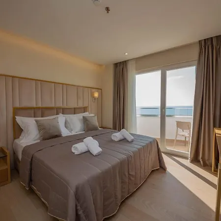 Hotel Merar Golem (Tirana)