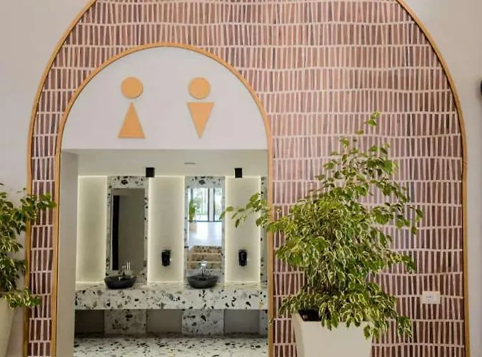 Merar Golem (Tirana)